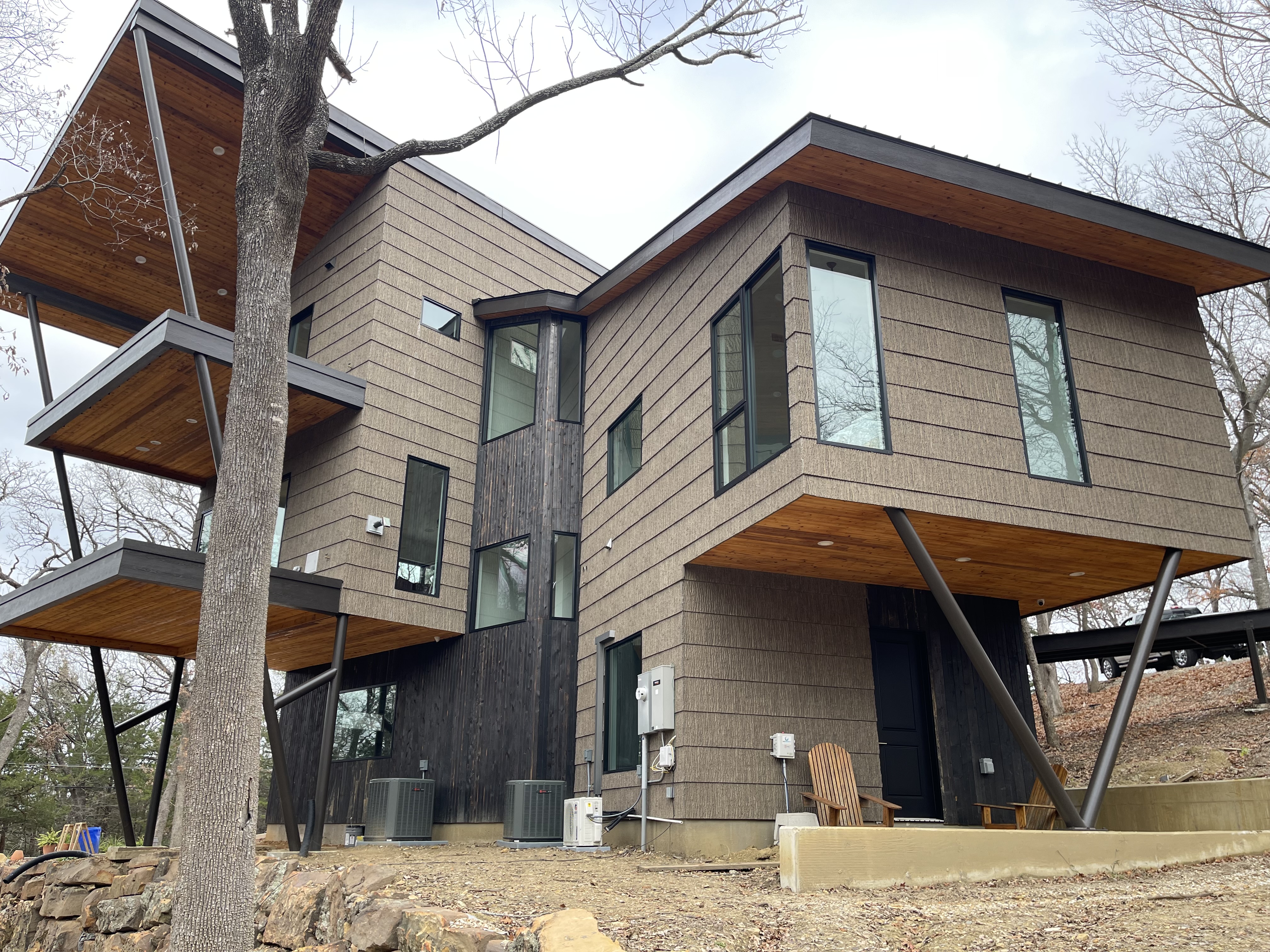 SmartBark Slim Pro Standard siding on a home at Biltmore Lake